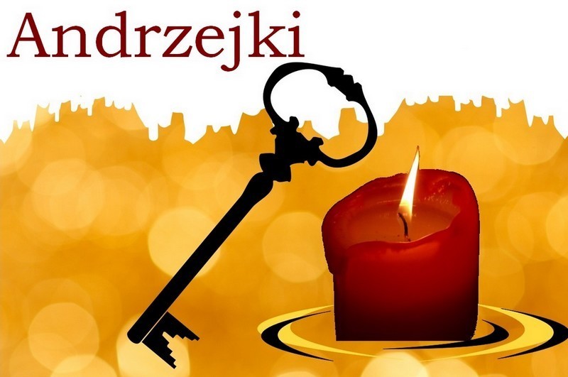 napis Andrzejki z kluczem i świecą
