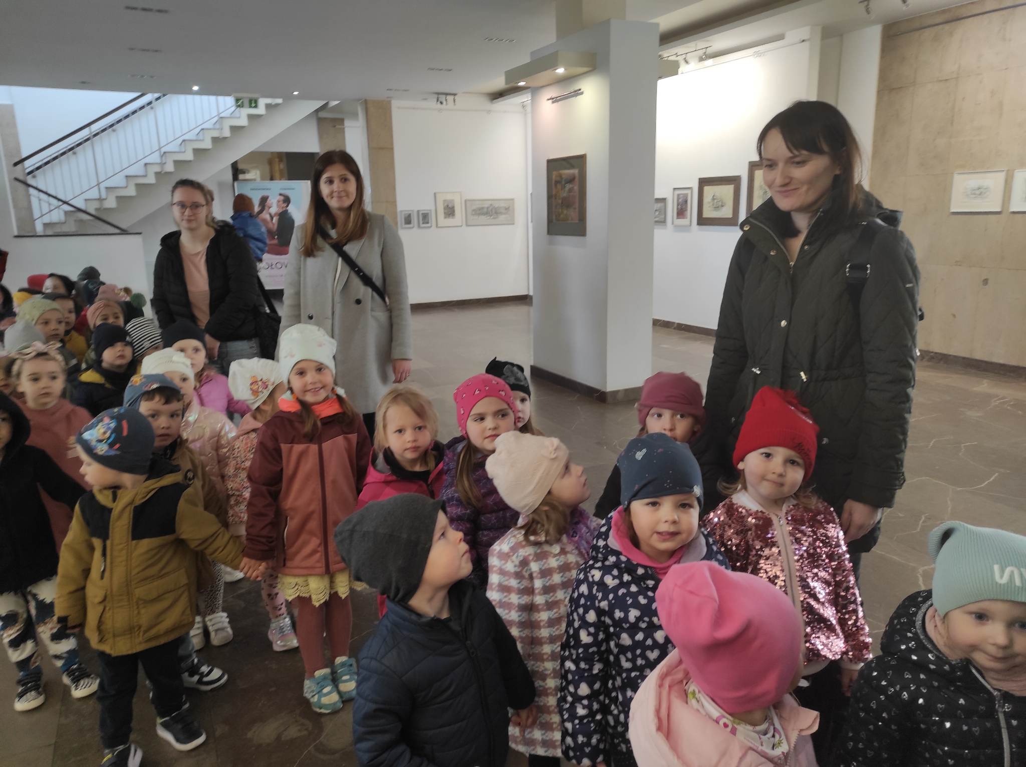 Motylki w budynku Domu Kultury w Myślenicach