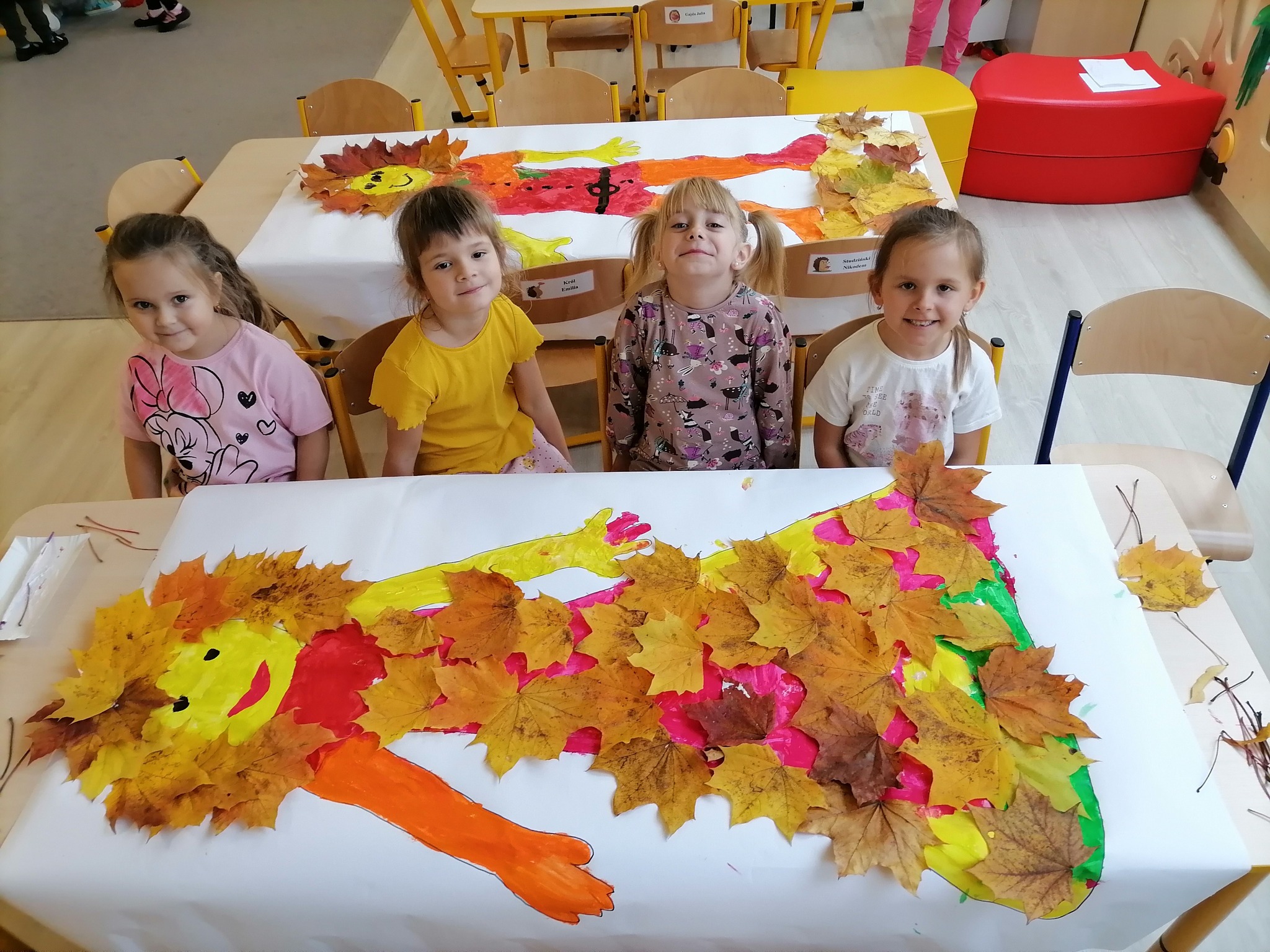 jeżyki ze swoją pomalowaną Jesienią
